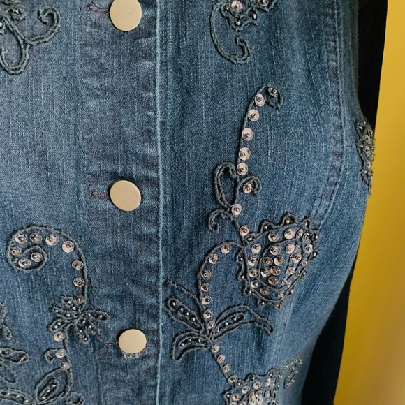 Gorgeous blue denim jacket with blue embroidery & shiny beadings metal buttons M - Picture 13 of 16